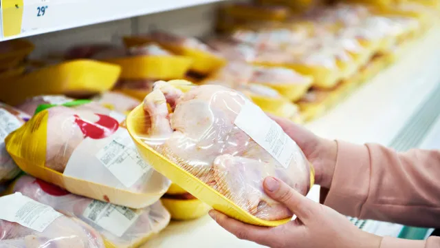 
                    Sabia que você pode estar jogando fora a parte mais saudável do frango?
                