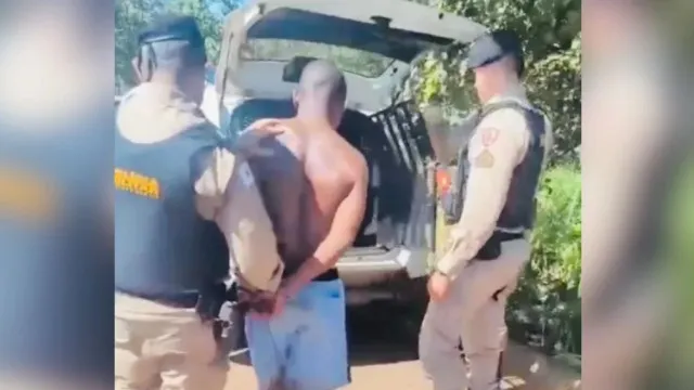 
                    Homem não aceita fim de relacionamento e ateia fogo na ex-namorada
                