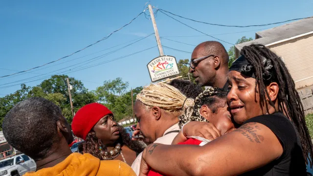 
                    Polícia confirma que autor de massacre era pai de 7 das crianças
                