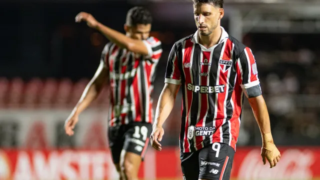 
                    São Paulo estreia na Copa do Brasil com Roger Machado e departamento de futebol sob pressão
                