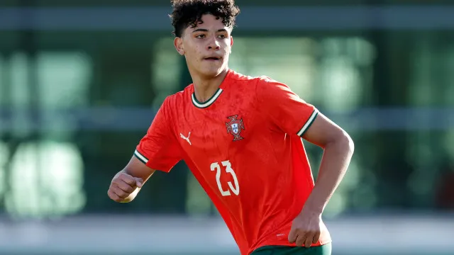 Cristiano Ronaldo Jr. explode no futebol e já é visto como futura estrela