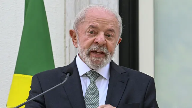 
                    Lula assina medida que tira dinheiro de bets e destina à segurança
                