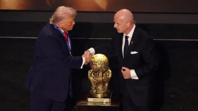 
                    Enviado de Trump pede à FIFA que substitua Irã por Itália no Mundial
                