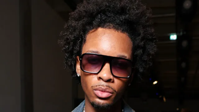 
                    Celular de D4vd tinha pornografia infantil; cantor é acusado de homicídio
                