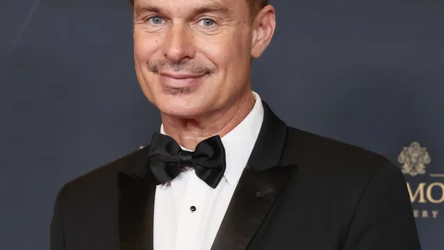 
                    Último vídeo de ator de Melrose Place antes de morrer emociona; veja
                