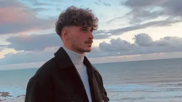 
                    Jogador de 25 anos morre após ser atacado com chave de fendas
                