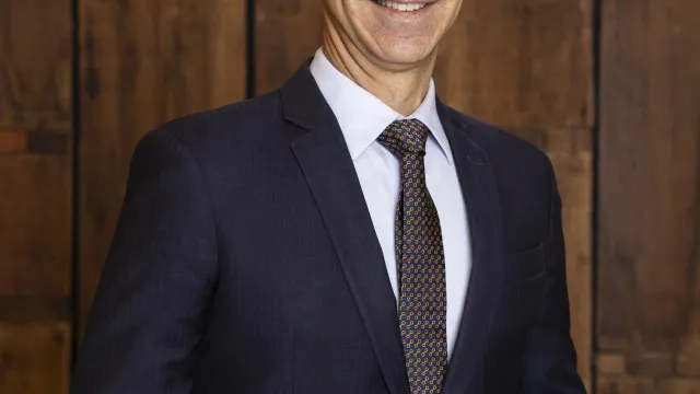 
                    Perdas familiares trágicas dilaceraram esses famosos
                