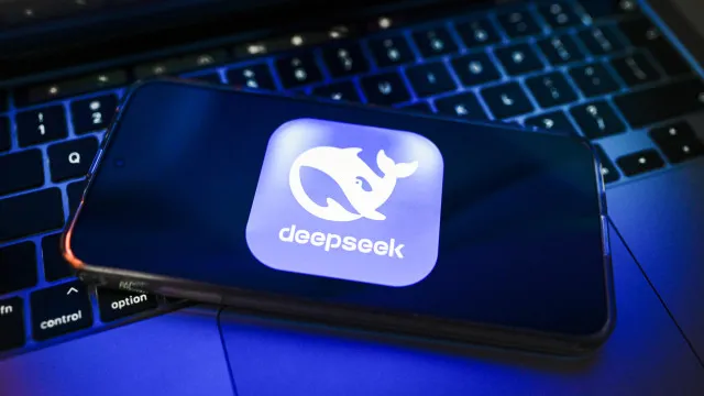 
                    EUA mandam retirar a IA chinesa DeepSeek de sistemas do governo federal
                