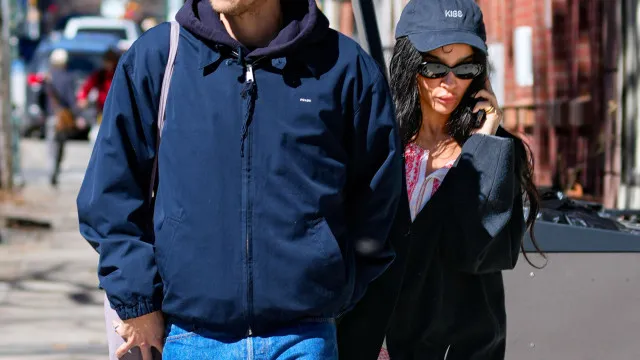 
                    Harry Styles e Zoë Kravitz ficam noivos, diz revista
                