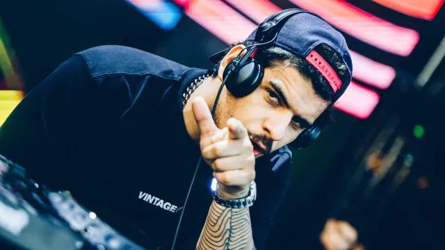 
                    Vintage Culture e Maz farão abertura de show de Shakira, no Rio
                