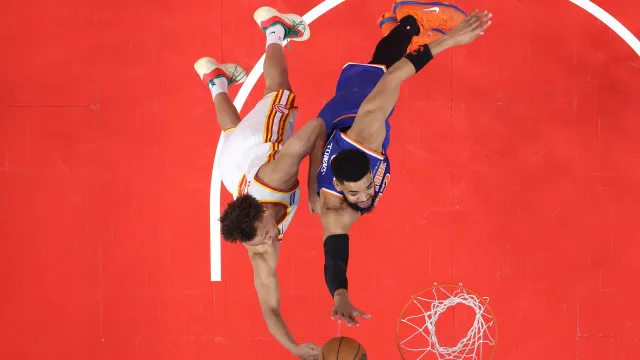 
                    Com recorde, Knicks massacram Hawks e avançam às semifinais; Timberwolves também se classificam
                