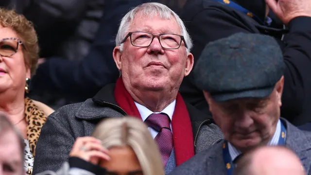 Alex Ferguson se sente mal antes de United x Liverpool e é hospitalizado