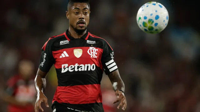 
                    Flamengo renova com Bruno Henrique até 2027: 'Começo de uma nova era'
                