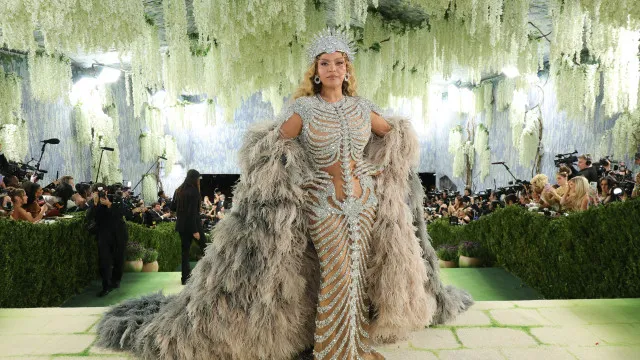 
                    Os melhores e piores looks do Met Gala 2026
                