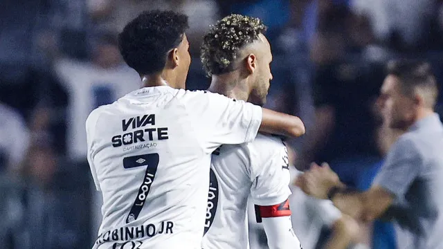 
                    Neymar pede desculpas para Robinho Jr. e ameniza a briga: 'Futebol é assim'
                