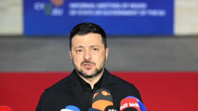 
                    Ucrânia diz que Rússia violou cessar-fogo: 
