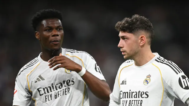
                    Clima explode no Real: Valverde e Tchouaméni discutem após treino
                