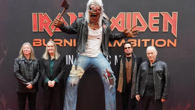 
                    Iron Maiden celebra 50 anos de carreira com loja pop-up e escape room em São Paulo
                