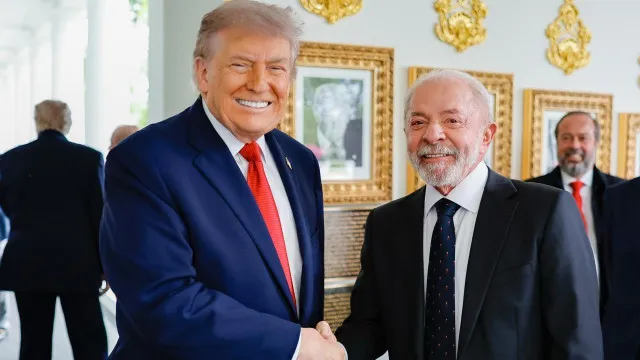 
                    Trump se despede de Lula com “I love you” após ligação de 40 minutos
                