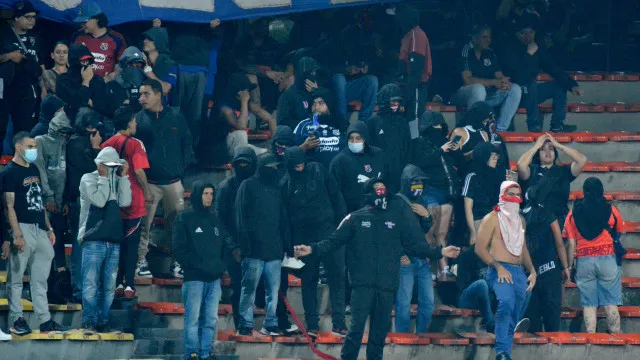 
                    Conmebol cancela Medellín x Flamengo após tumulto e tentativas de invasões
                
