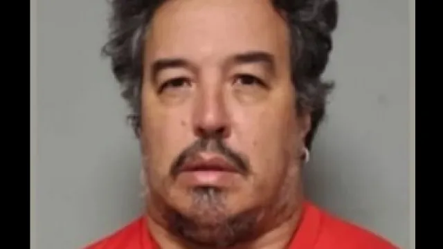 
                    Menino acorrentado pelo pai é achado morto com sinais de tortura em SP
                