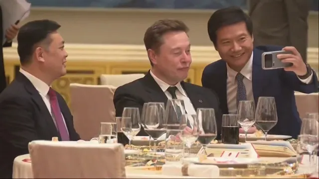 Encontro "estranho" entre Elon Musk e dono da Xiaomi viraliza; veja