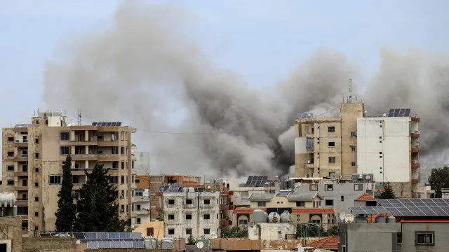 
                    Israel e EUA preparam ataques; Negociações? Irã segue relutante
                