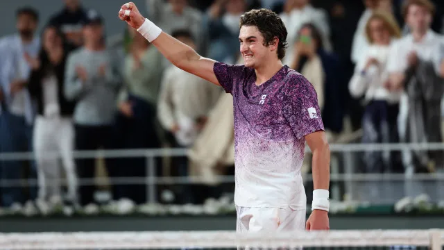 
                     'A mentalidade melhorou muito', diz Fonseca sobre evolução após chegar às quartas de Roland Garros
                