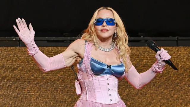 
                    Madonna critica o uso de inteligência artificial em produções musicais
                