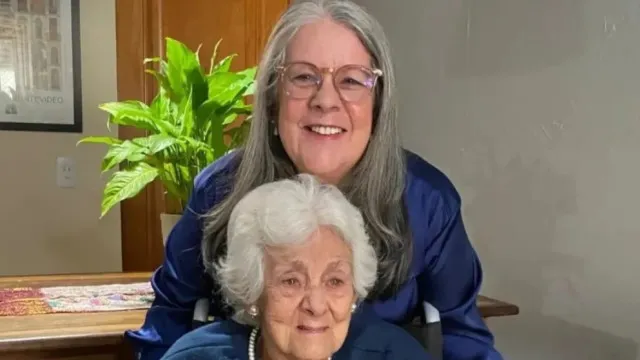 
                    Francisquinha Alves, do perfil 'O Bom do Alzheimer', morre aos 91 anos
                
