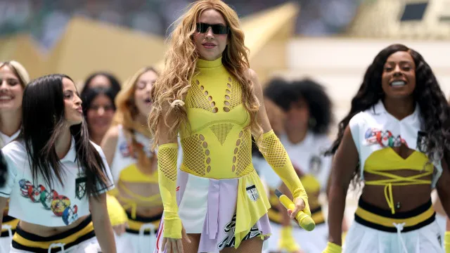 
                    Abertura da Copa teve ritmo de show do intervalo, com 'Waka Waka 2.0'
                