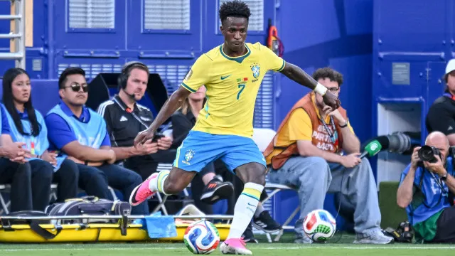 
                    Vinícius Júnior admite atuação ruim do Brasil: 