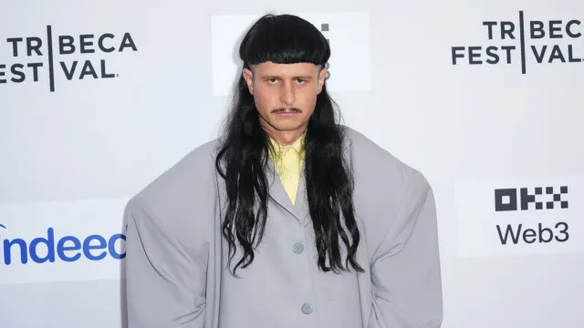 
                    Cantor Oliver Tree é uma das vítimas mortais de acidente no RJ
                