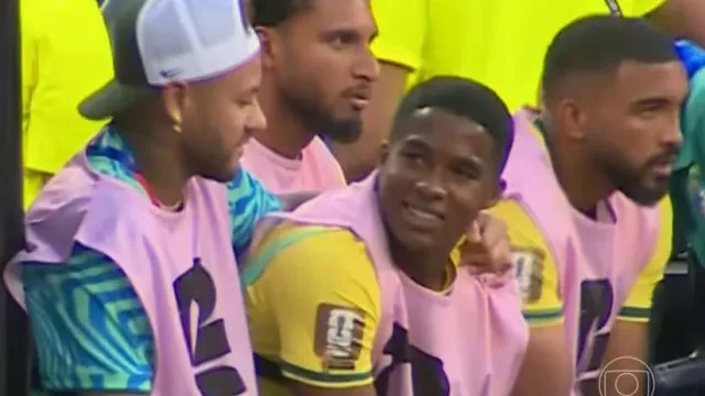 
                    Leitura labial revela desabafo de Endrik a Neymar na estreia da Seleção
                