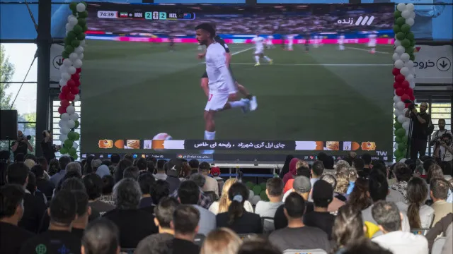 Ouviu celebrar o gol antes de o ver? Explicamos porquê (e como evitar)
