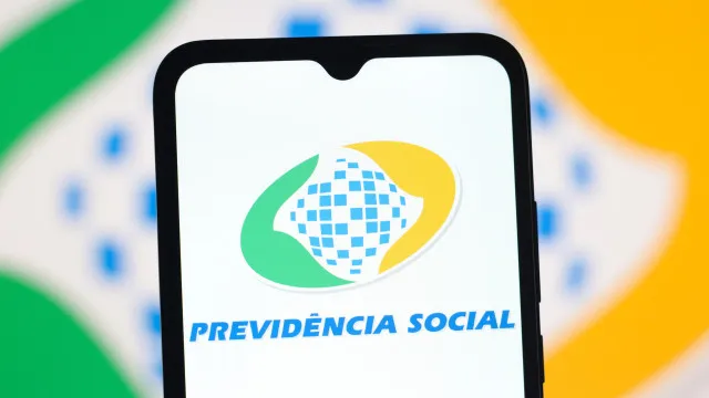 
                    Aposentados podem ter a aposentadoria cancelada pelo INSS em 2026
                