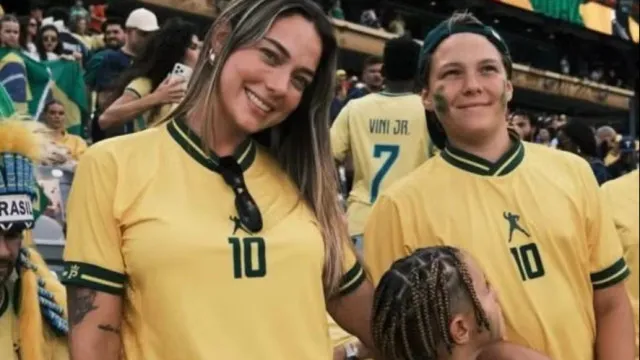 
                    Mãe do primeiro filho de Neymar reage à nova gravidez de Bruna Biancardi
                