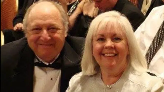 
                    Ator de novela morre em incêndio ao lado da esposa aos 81 anos
                