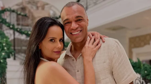 
                    Não é porque têm dinheiro que não sofrem, diz Luciele Di Camargo sobre esposas de atletas
                