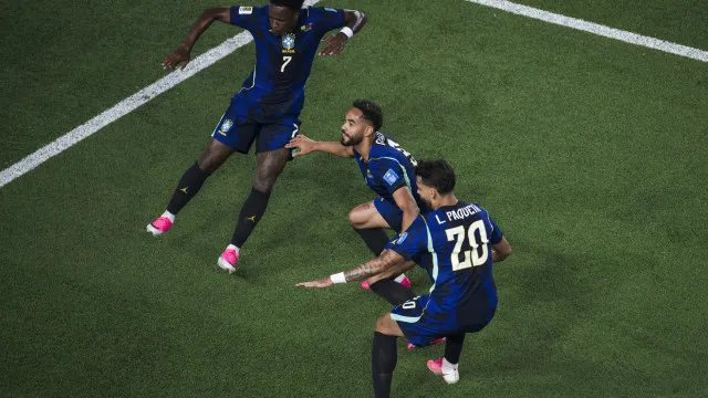 
                    Brasil se impõe sobre Haiti e surfa rumo à liderança de sua chave na Copa do Mundo
                