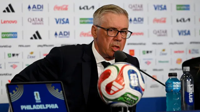 
                    Ancelotti diz que Neymar estará à disposição da seleção contra a Escócia
                