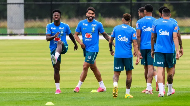 
                    Sem Alisson, Brasil faz penúltimo treino antes de encarar a Escócia
                
