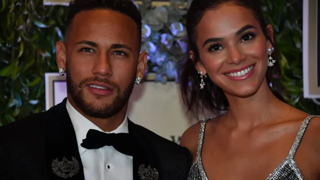
                    Bruna Marquezine relembra fase difícil vivida ao lado de Neymar
                