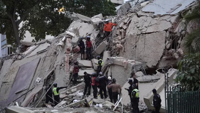 
                    Sobe para 1.943 o número de mortos confirmados em terremotos na Venezuela
                