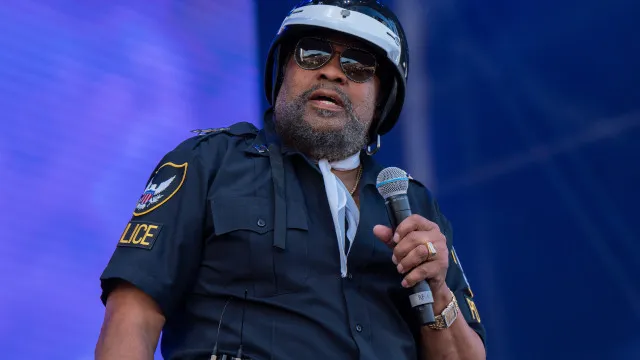 
                    Morre Victor Willis, vocalista do Village People e voz de 