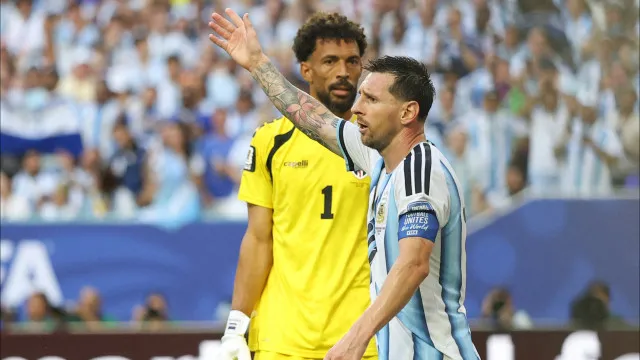 
                    Copa do Mundo: No sufoco, Argentina vence Cabo Verde por 3 a 2
                