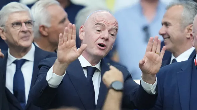 
                    Motim na FIFA contra Infantino: 