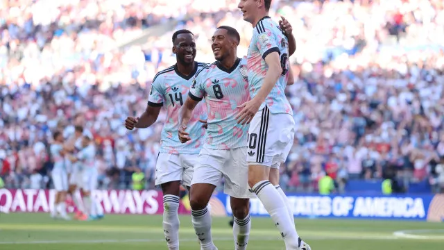 
                    Bélgica goleia os EUA e avança às quartas de final da Copa do Mundo
                