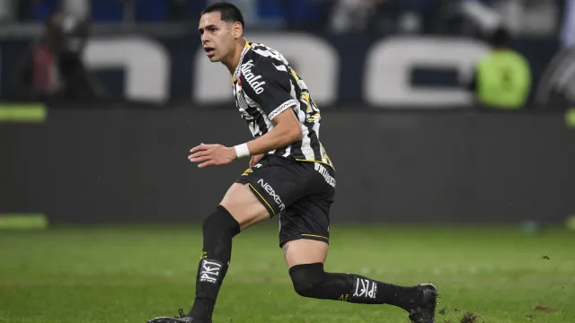 
                    Após disputar Copa do Mundo, Caballero deve ser avaliado por Cuca no Santos
                