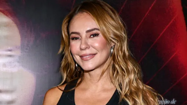 
                    Celebridades que se orgulham das suas curvas
                